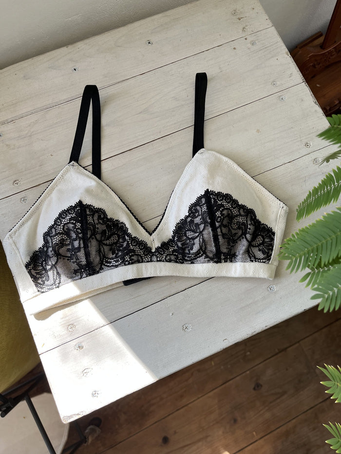 Cotelia Triangle Bralette | Ivory