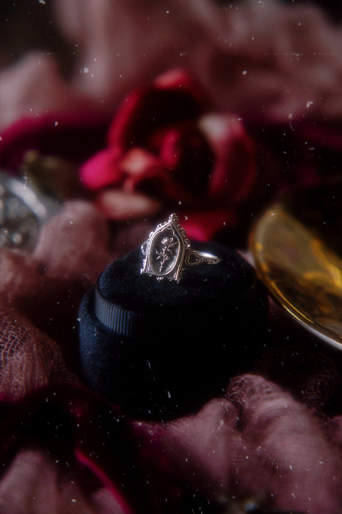 The "Lenore's Tomb” Curio Ring