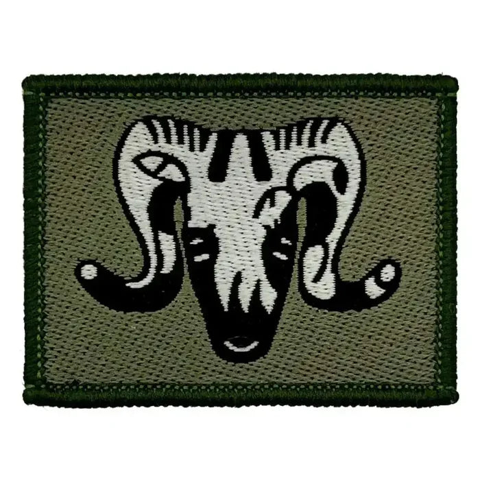 Single 1 Artillery Brigade TRF iron or sew on flash featuring black and white ram skull emblem on green fabric patch. 1 Flash from  John Bull Clothing