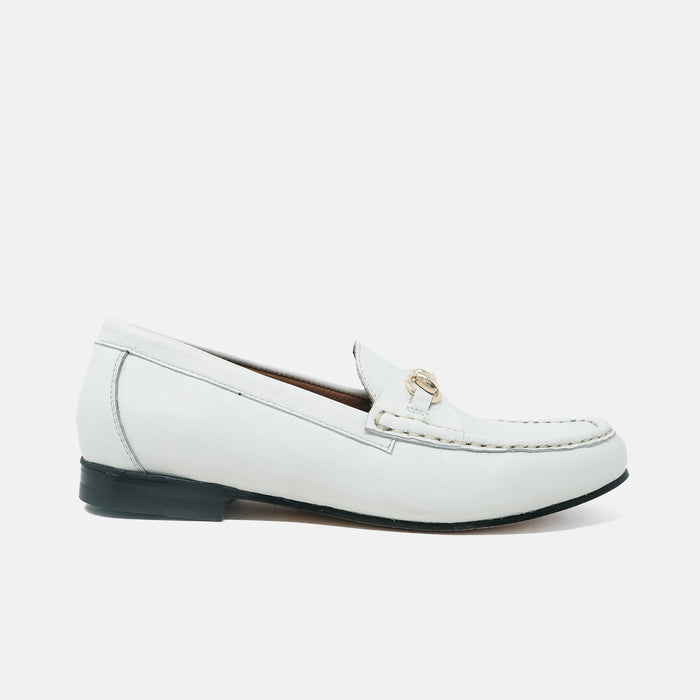 ALBA horsebit loafer mujer blanco herraje dorado vista frontal hecho México