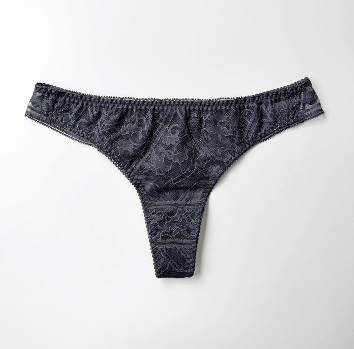 Amary Thong | Charcoal