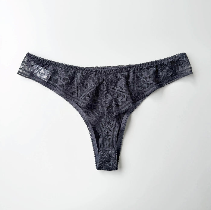 Amary Thong | Charcoal
