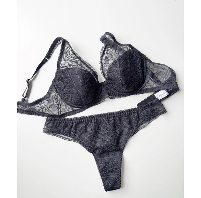 Amary Thong | Charcoal