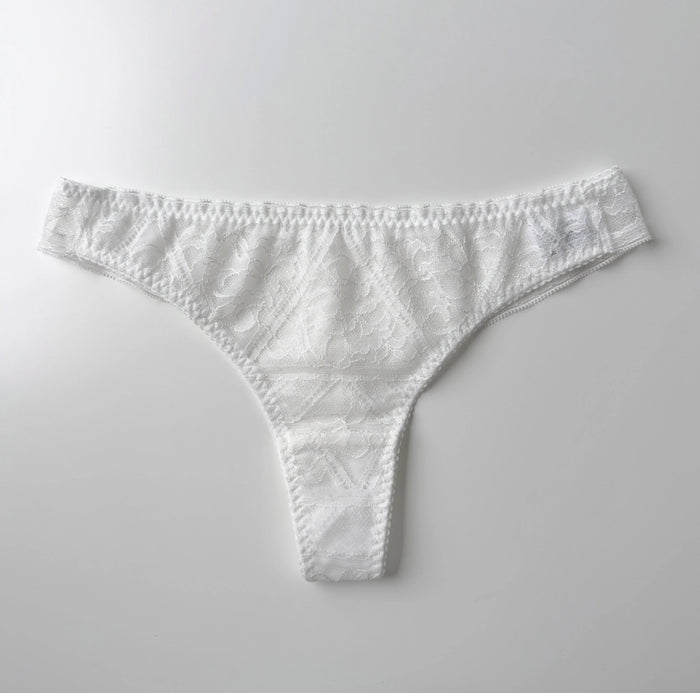 Amary Thong | White