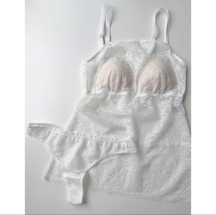 Amary Thong | White