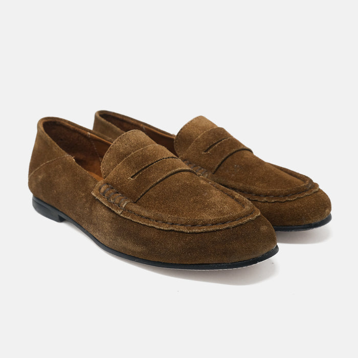 AURA loafer mujer canela vista trasera diseño atemporal artesanal México