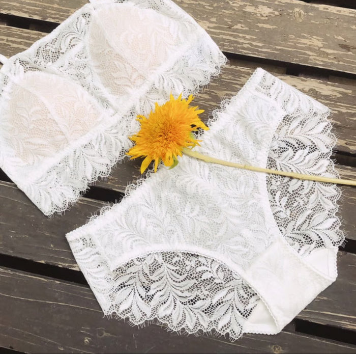 Bandeau Leaf Set Bikini | White