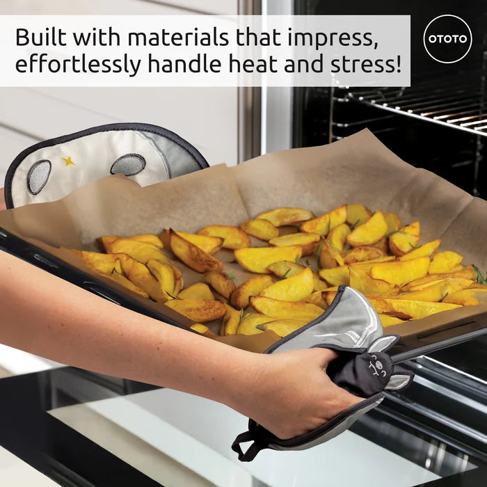 Batlicious Oven Mitt Set