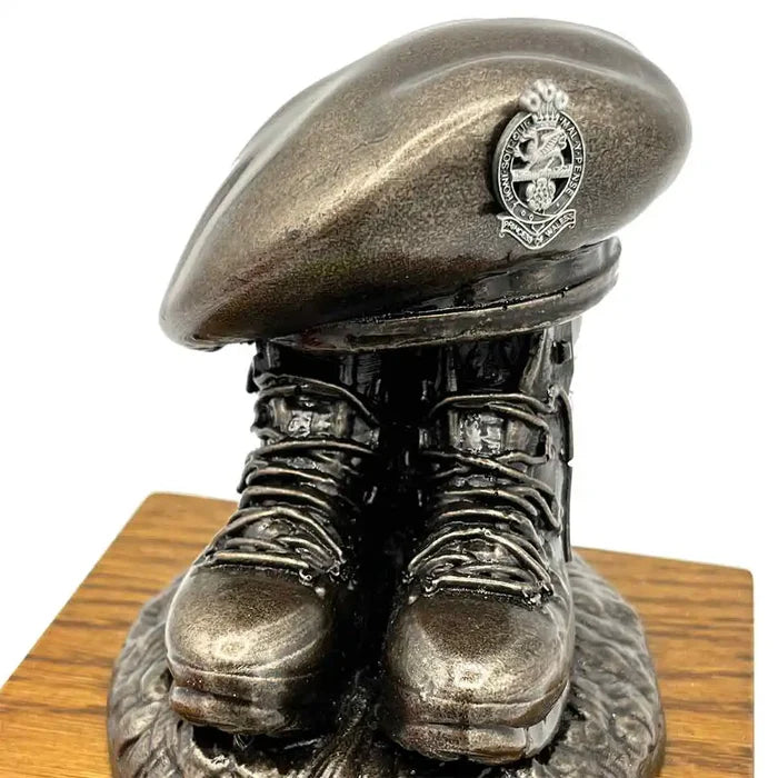 Pewter Badge / PWRR