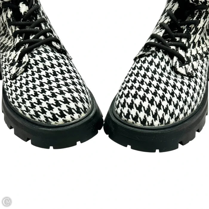 Boots Combat By Betsey Johnson In Black & White, Size: 8.5