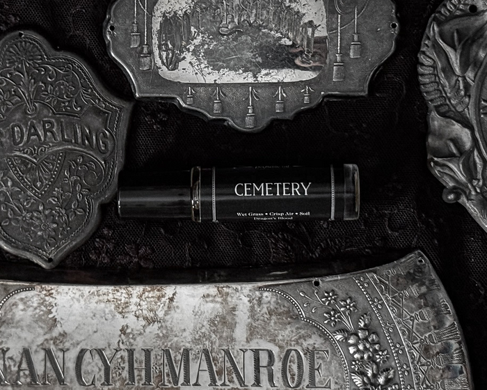 Cemetery (dragon’s blood incense, earth)