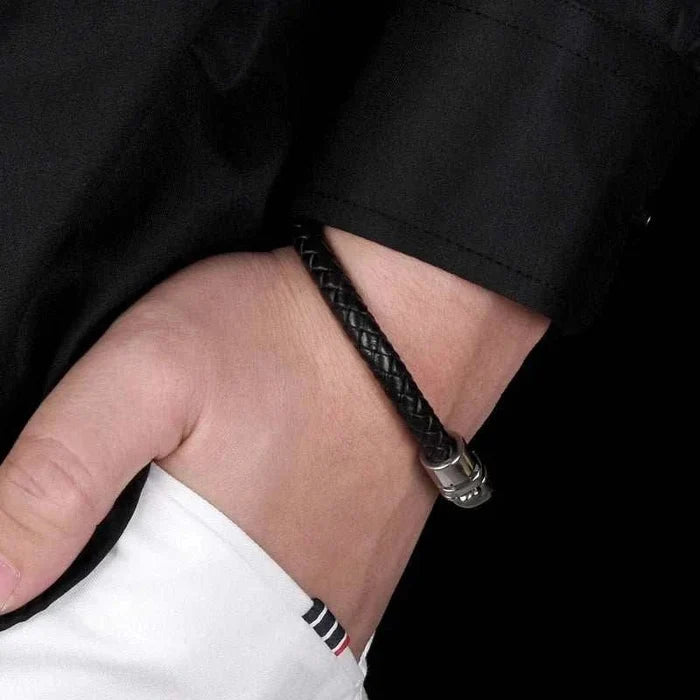 Classic minimalist bracelet - AntoniosClothing - Black