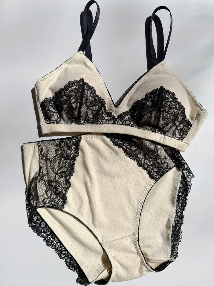 Cotelia Triangle Bralette | Ivory