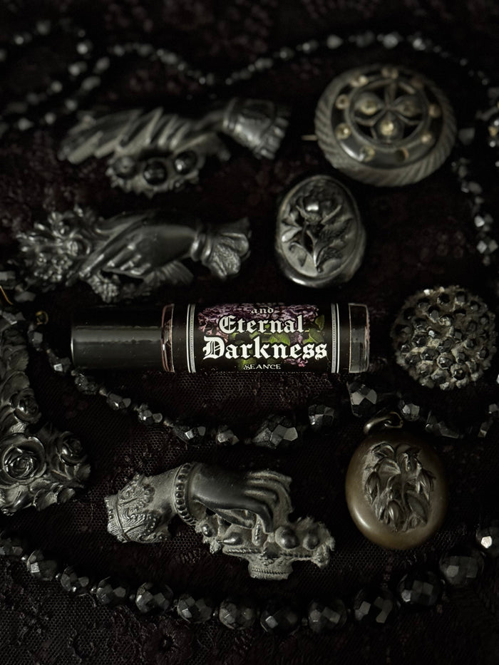 Eternal Darkness (lilac & cream)