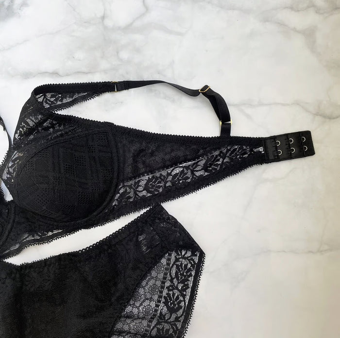 Freesia Plunge Underwire Bra | Black