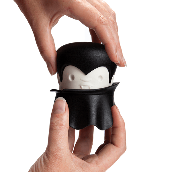 Gracula Garlic Crusher