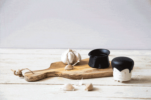 Gracula Garlic Crusher