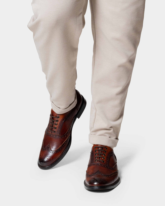 JUNCAL oxford brogue london vista lateral perforado preciso artesanal