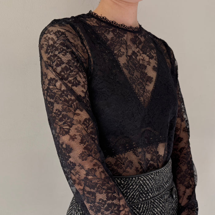 Viola Lace Tops | Black