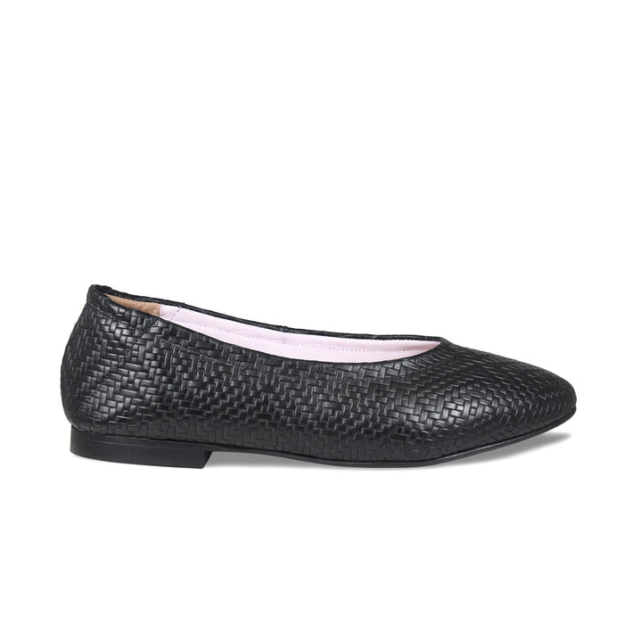 Luna: Black Weave Leather Shoes Sole Bliss