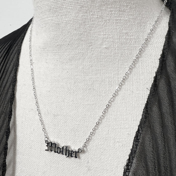 Mother Necklace in Silver