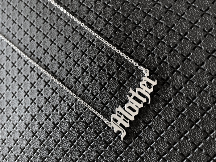 Mother Necklace in Silver