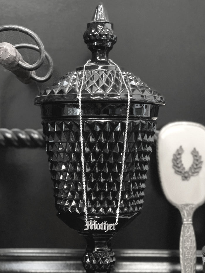 Mother Necklace in Silver