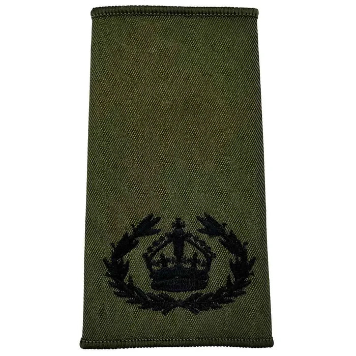 WO2 RQMS - Crown & Laurel Wreath with Kings Crown