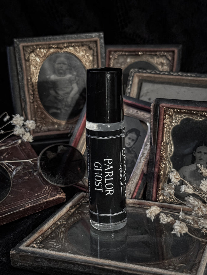Parlor Ghost (bergamot, black tea, lavender)