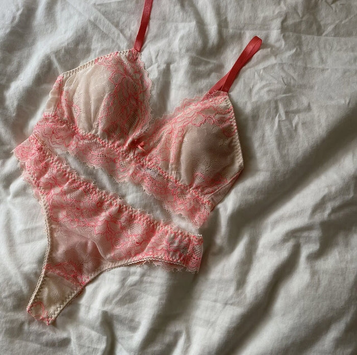 Passion Triangle Bralette | Pink