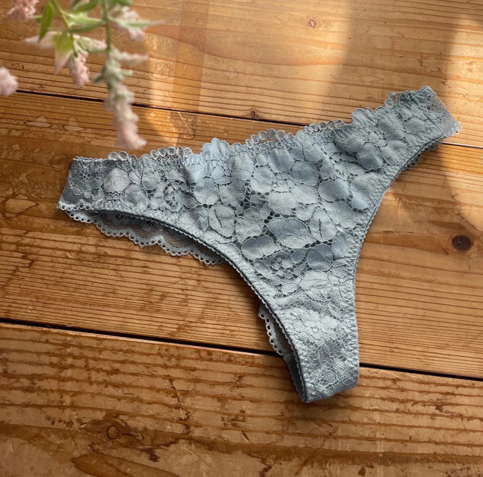 Peony Thong | Blue