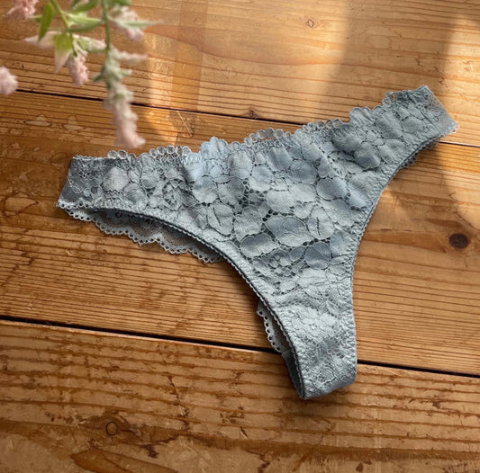 Peony Thong | Blue