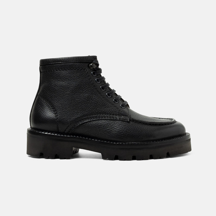 PETATERA bota mujer negro Feather Walk vista frontal hecha en México
