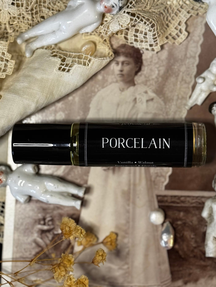 Porcelain (vanilla & walnut )