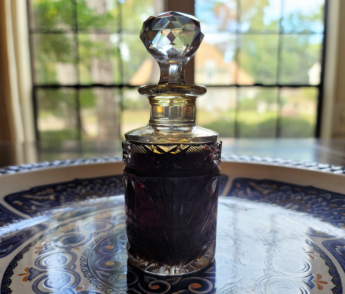Sana - The shining light - Rose Cuir Musk and sandalwood Attar - theperfumist