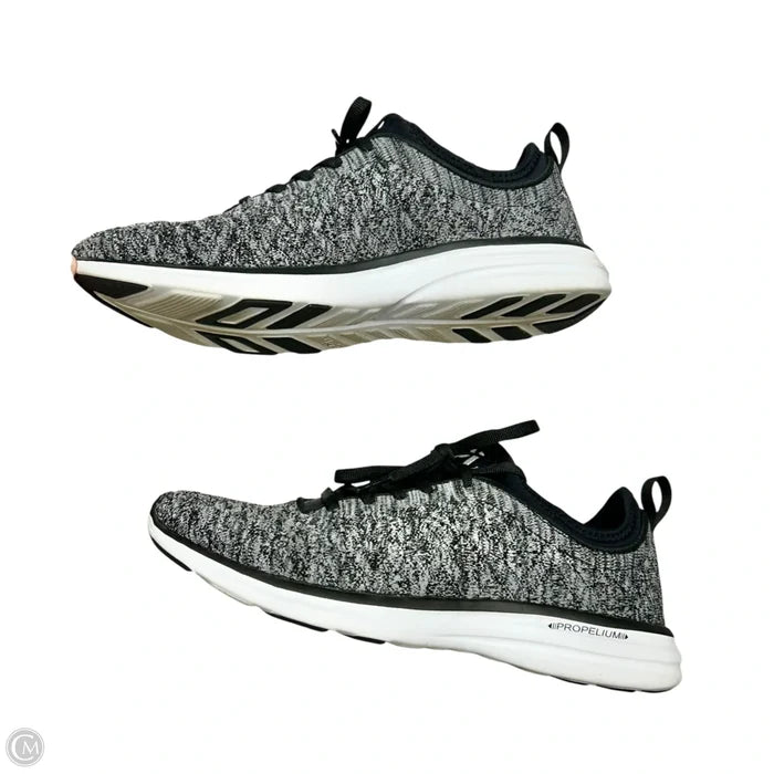 Shoes Designer By Apl In Black & White, Size: 8.5