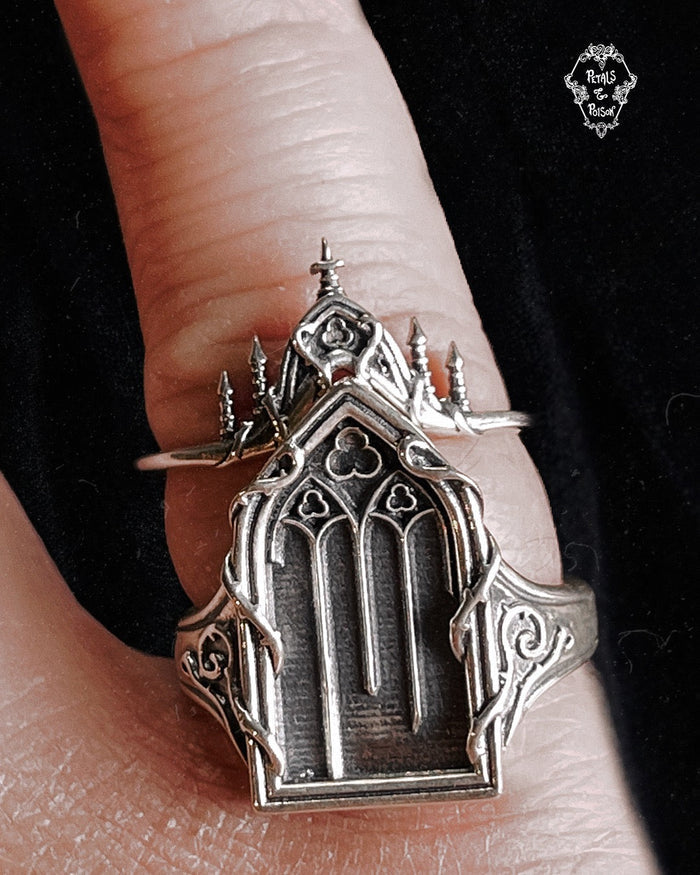 The "Gloomy Garden" Ring