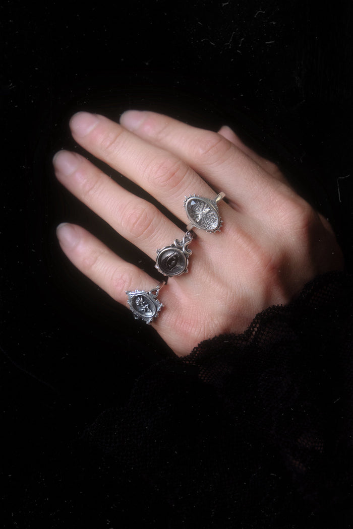 The "Lenore's Tomb” Curio Ring