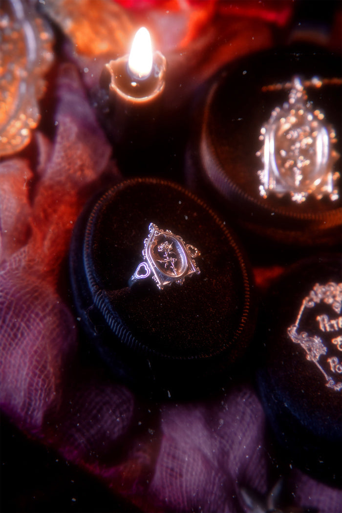 The "Lenore's Tomb” Curio Ring