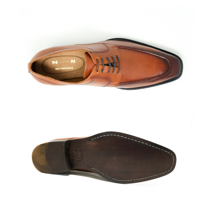 TRAZA zapato derby contemporáneo vista superior equilibrio sobriedad presencia
