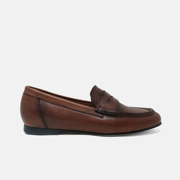 VETA loafer mujer london piel ternera vista frontal lujo silencioso hecho México