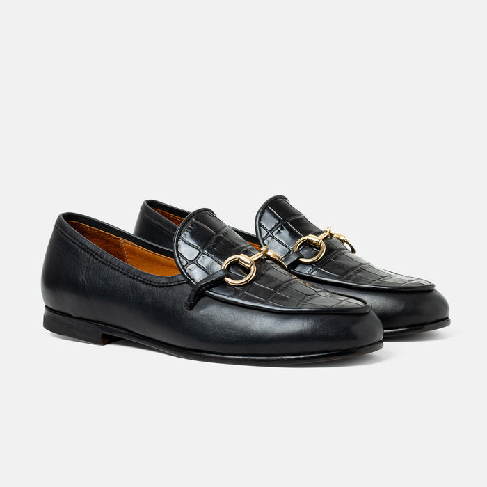 VIGIA mocasín mujer negro vista trasera diseño clásico elegante